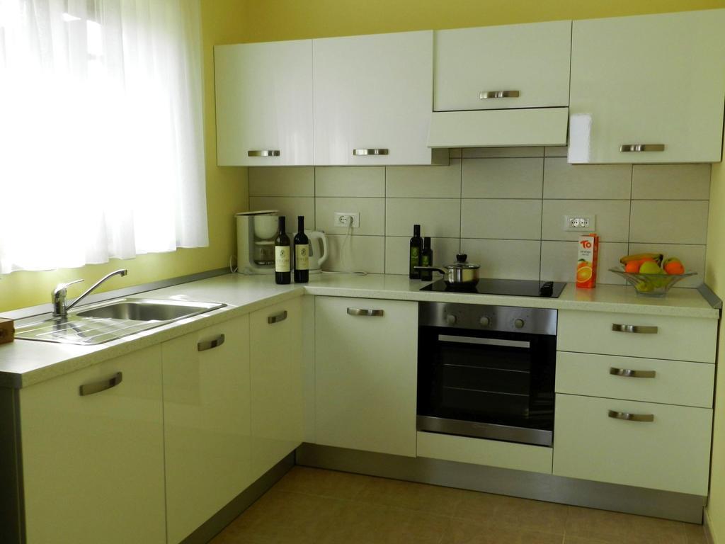 Smaragdna Villa Yourcroatiaholiday Premantura Exterior foto